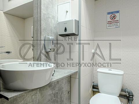 комерційна за адресою Володимира Івасюка просп. (Героїв Сталінграду), 8