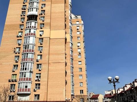 комерційна за адресою Володимира Івасюка просп. (Героїв Сталінграду), 8