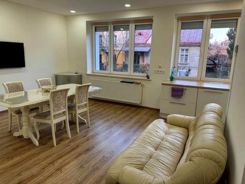 квартира за адресою Похила вул., 5