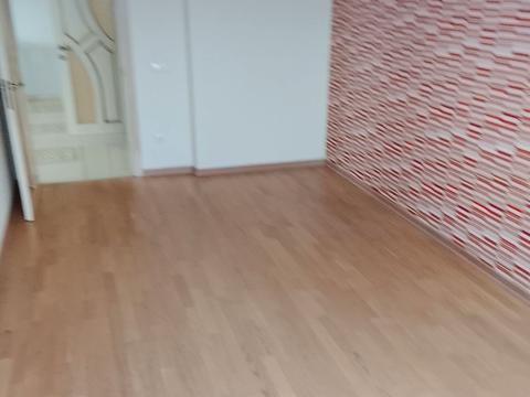 квартира за адресою Комарова, 40а