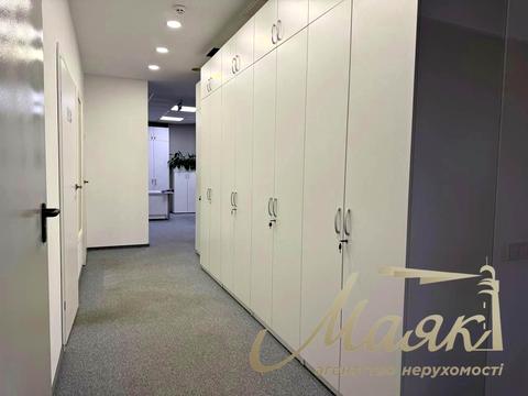 коммерческая по адресу Сімʼї Прахових ул. (Гайдара), 372