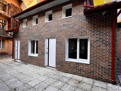 комерційна за адресою Городоцька вул., 55