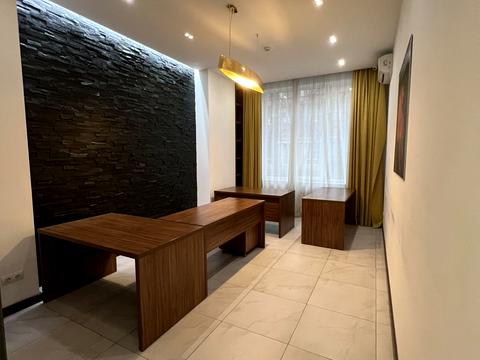 коммерческая по адресу Полтавская ул., 12