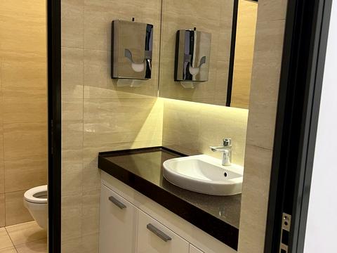 коммерческая по адресу Полтавская ул., 12