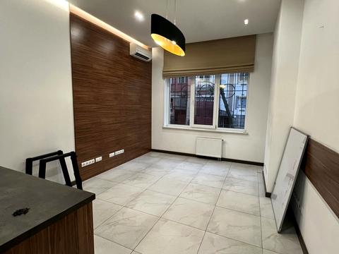 коммерческая по адресу Полтавская ул., 12