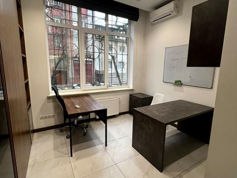 коммерческая по адресу Полтавская ул., 12