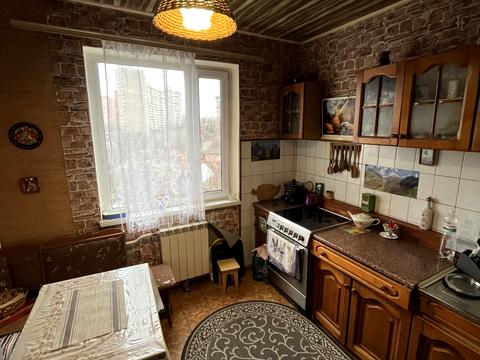 квартира за адресою Академіка Єфремова вул. (Командарма Уборевича), 18