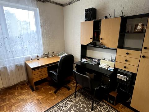 квартира за адресою Академіка Єфремова вул. (Командарма Уборевича), 18