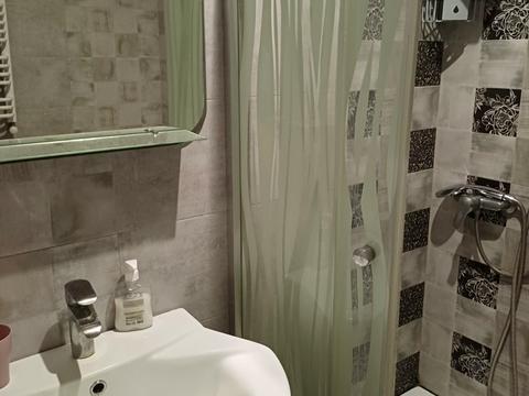 квартира за адресою Шкільна вул., 5