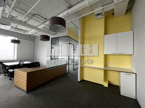 комерційна за адресою Князів Острозьких вул. (Московська), 32/ 2