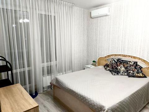 квартира за адресою Практична вул., 1