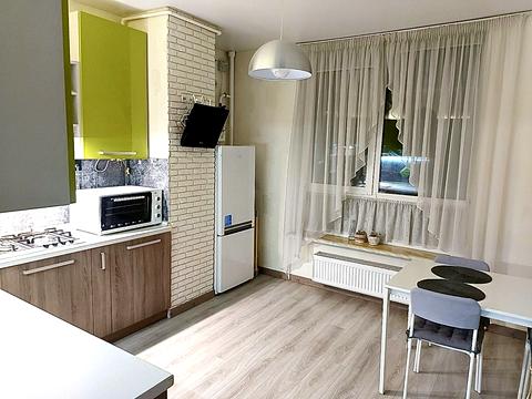 квартира за адресою Практична вул., 1