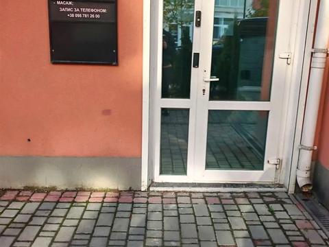 комерційна за адресою Січеславська вул., 6