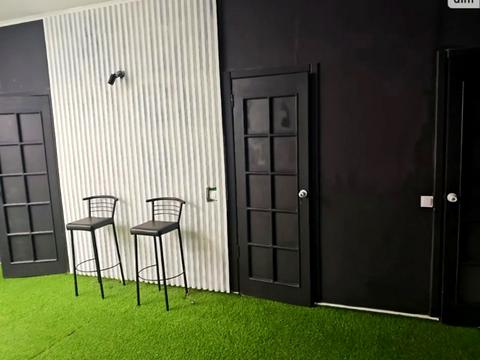 комерційна за адресою Січеславська вул., 6