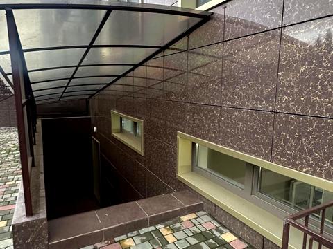 комерційна за адресою Перлинна вул., 2