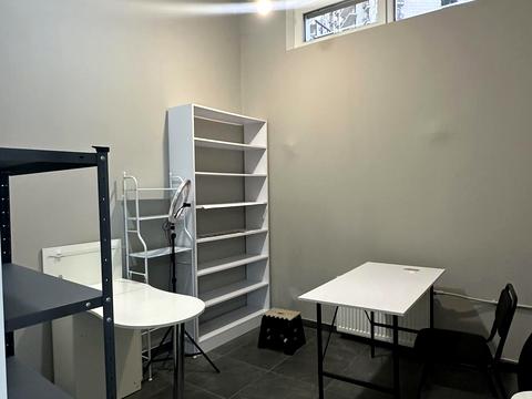 комерційна за адресою Перлинна вул., 2