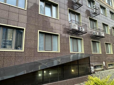 комерційна за адресою Перлинна вул., 2