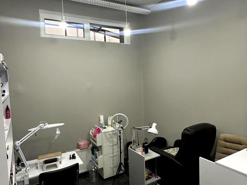 комерційна за адресою Перлинна вул., 2