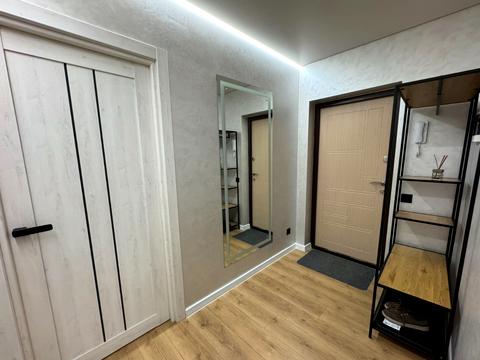 квартира за адресою Домбровського вул., 3б, к.14,15