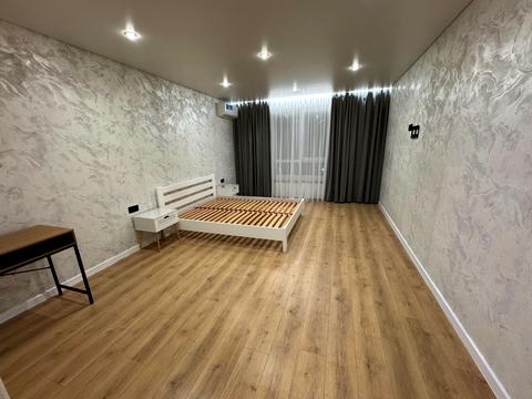 квартира за адресою Домбровського вул., 3б, к.14,15