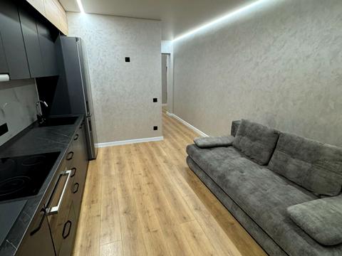 квартира за адресою Домбровського вул., 3б, к.14,15