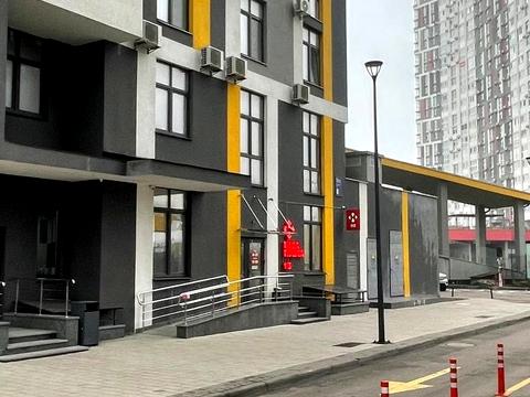 комерційна за адресою Микільсько-Слобідська вул., 8