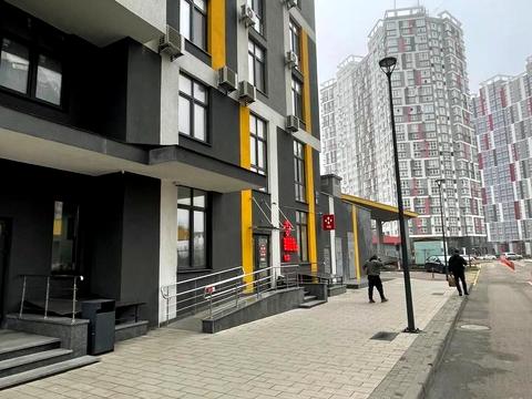 комерційна за адресою Микільсько-Слобідська вул., 8