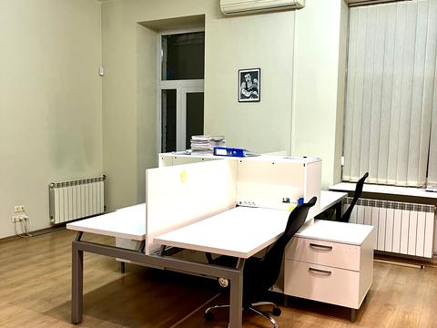 комерційна за адресою Саксаганського вул., 147/5