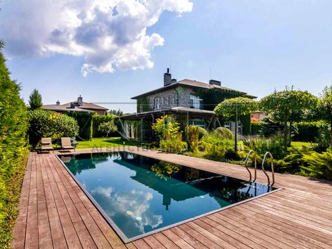 будинок за адресою Лісова вул.