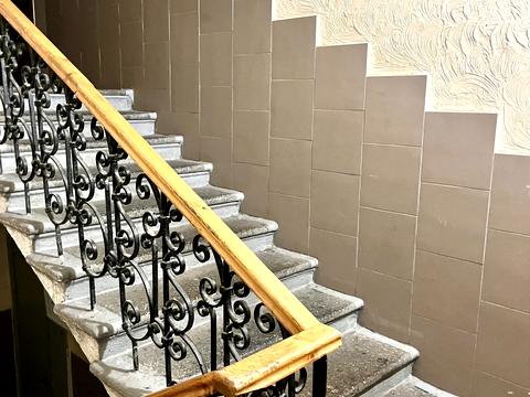 комерційна за адресою Саксаганського вул., 147/5