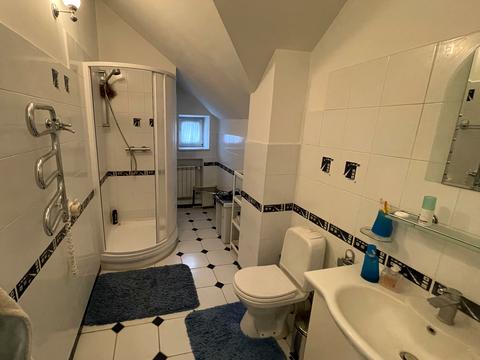 будинок за адресою Ватутіна пров.