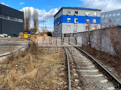 комерційна за адресою Київ, Куренівська вул., 102