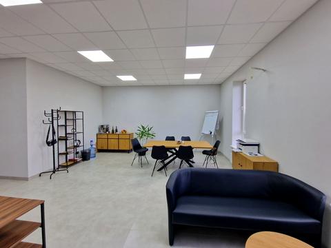 комерційна за адресою Центральна вул. (Чапаєва), 65