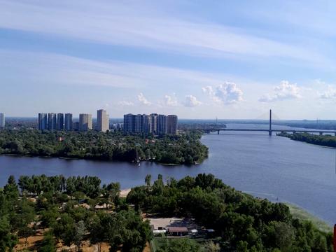 квартира за адресою Дніпровська набережна вул., 17-К