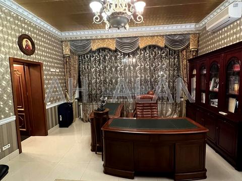 комерційна за адресою Євгена Чикаленка вул. (Пушкінська), 32