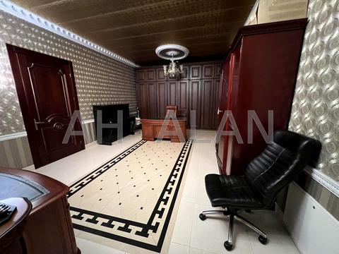 комерційна за адресою Євгена Чикаленка вул. (Пушкінська), 32