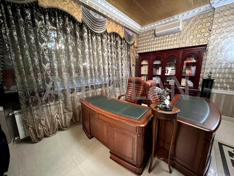 комерційна за адресою Євгена Чикаленка вул. (Пушкінська), 32