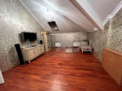 комерційна за адресою Євгена Чикаленка вул. (Пушкінська), 32