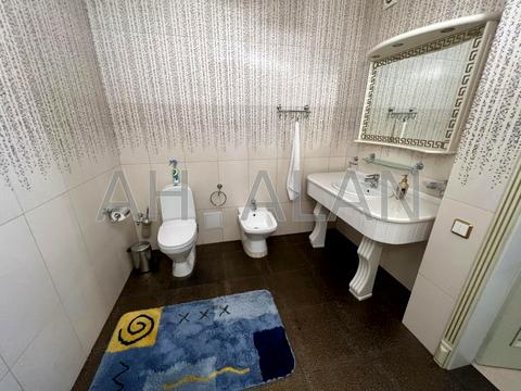 комерційна за адресою Євгена Чикаленка вул. (Пушкінська), 32