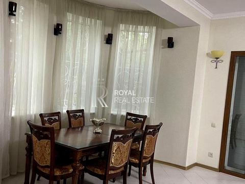 будинок за адресою с. Гатне, Київська вул.