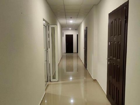 комерційна за адресою Краснова вул., 3