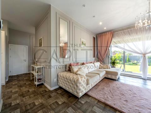 будинок за адресою с. Крушинка, Святкова