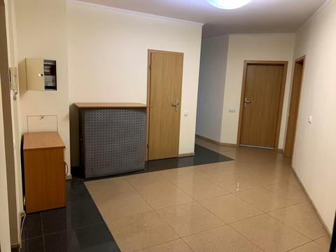 комерційна за адресою Раїси Окіпної вул., 4