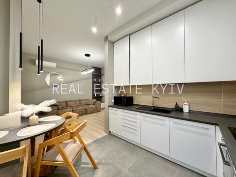 квартира за адресою Андрія Верхогляда вул. (Михайла Драгомирова), 2-А