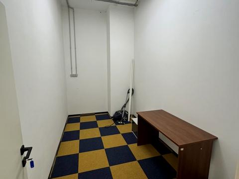 комерційна за адресою Кловський узвіз (Кловський), 7a