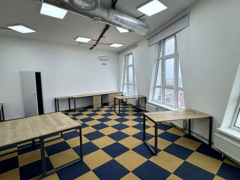 комерційна за адресою Кловський узвіз (Кловський), 7a