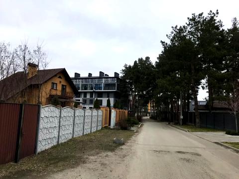 комерційна за адресою Радистів вул., 18