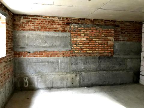 комерційна за адресою Радистів вул., 18