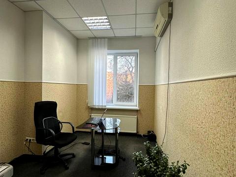 комерційна за адресою Сергія Подолинського вул. (Благоєва), 31г