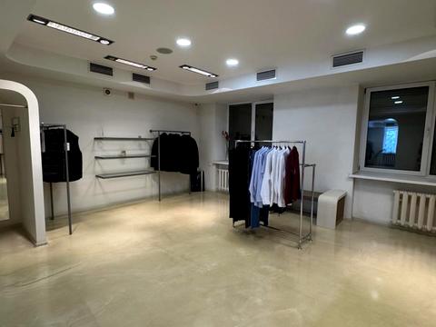 коммерческая по адресу Владимира Ивасюка просп. (Героїв Сталінграду), 1